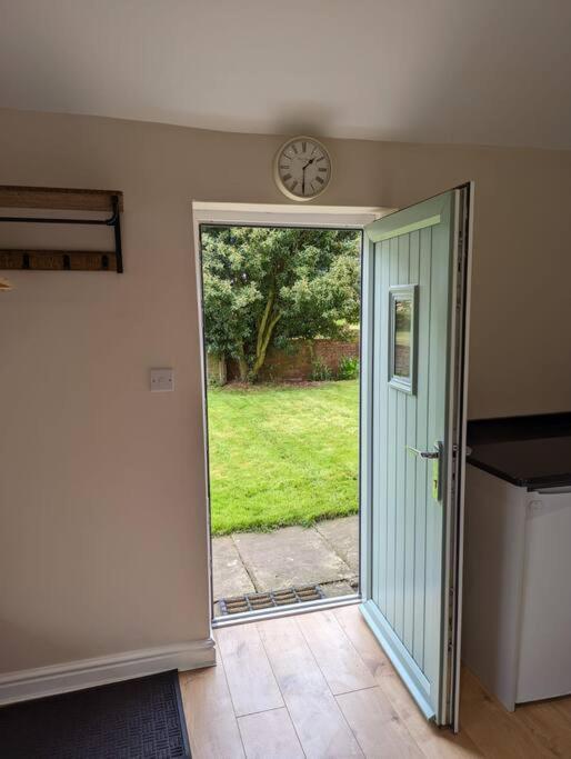 Apartment The Annexe At Entry House *